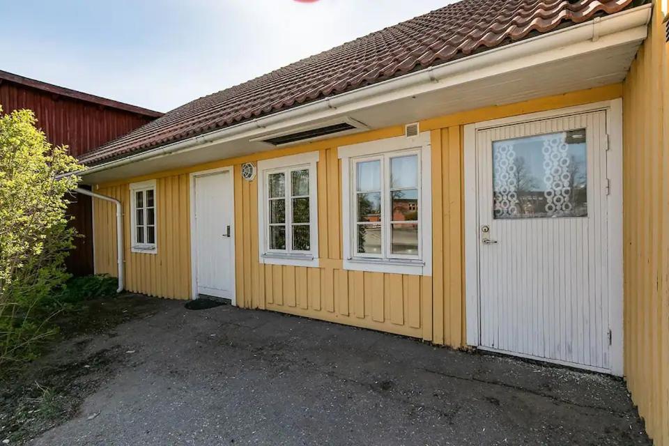 Willa Grindstugan - Centralt Och Trevligt Hus I Nora Nora  Zewnętrze zdjęcie